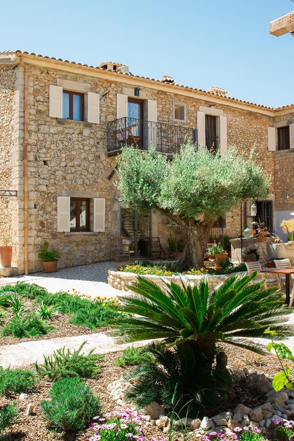Home Hotel The Pink Pepper Tree Lloseta Exterior foto